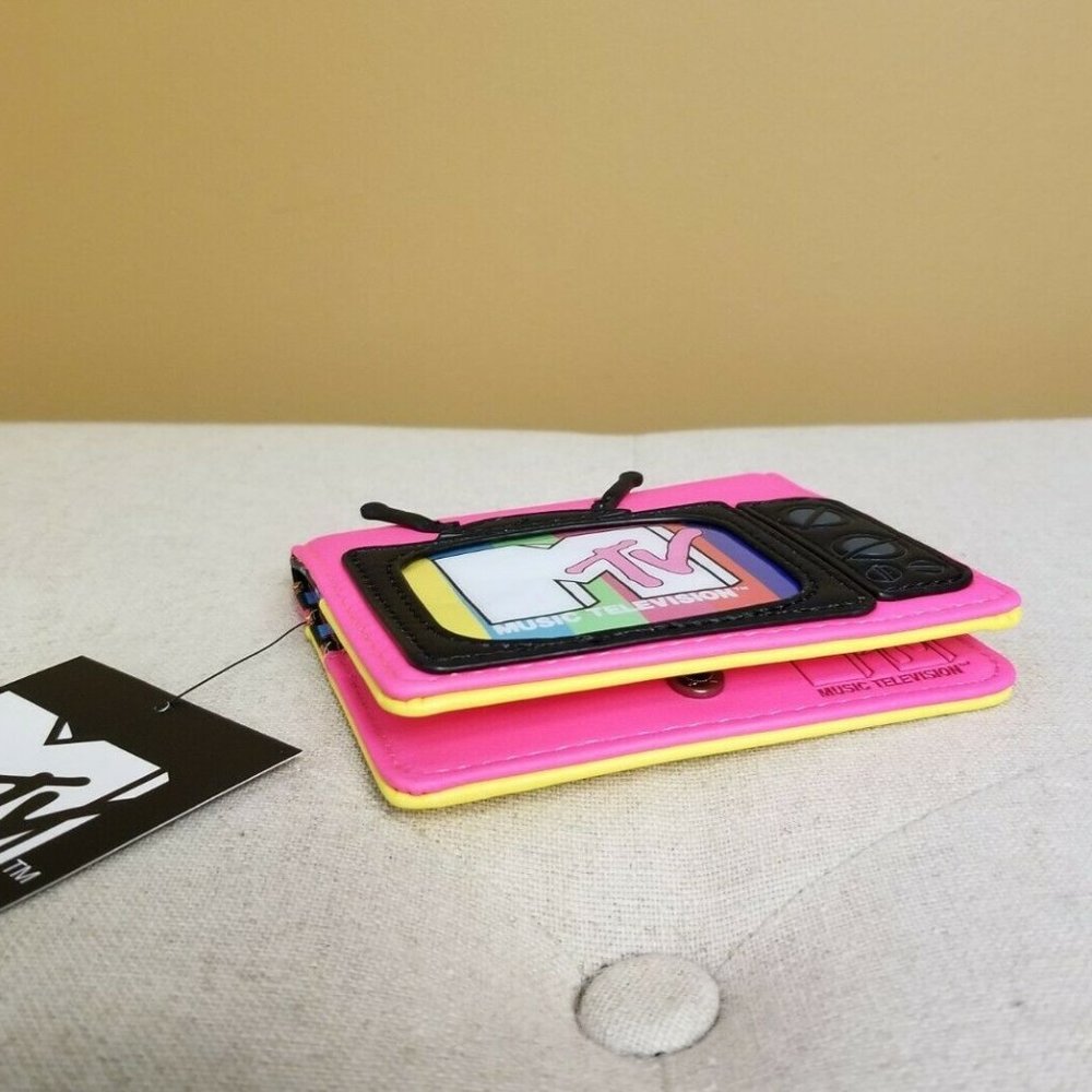 Loungefly MTV Bi Fold Flap Wallet NEW - Picture 8 of 12